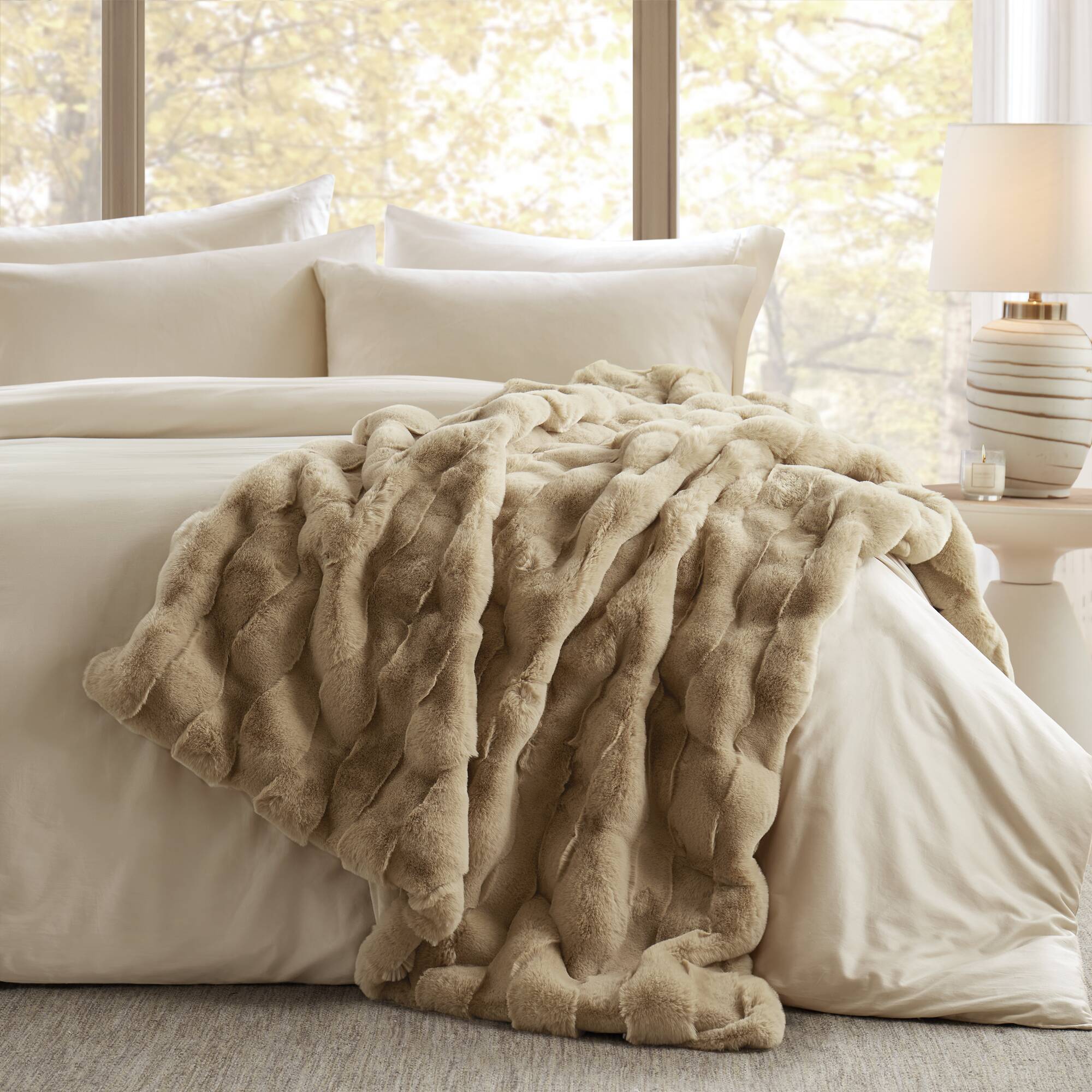 Madison Park Vivienne Throw - Thumbnail 4