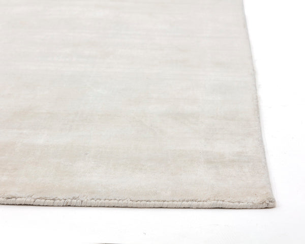 Sunpan Alaska Hand-Loomed Rug - Luxurious Wool-Blend Texture for Cozy Living, Lounge, and Bedroom Spaces White