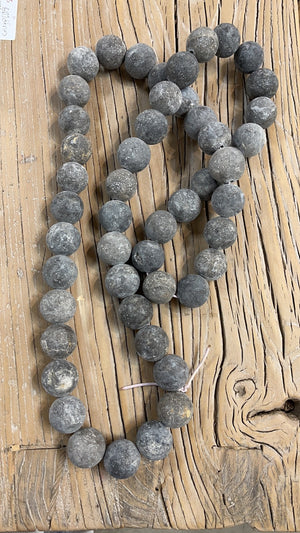 Lilys Approx. 30" Long Rustic Onix Gray Beads 8014-Gray