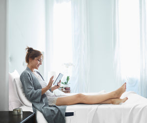 English Elm Comforter Modern Yellow Floral Microfiber Set with Storage-Pocket Fitted Sheet and Anti-Microbial Finish Multicolor 17.32 L x 13.78 W x 6.69 H B03595660