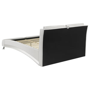 English Elm Caledonia White Sleigh Bed Upholstered in Premium Leatherette with Curved Headboard & Chrome Legs B062S00669