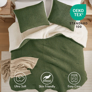 English Elm 3-Piece Queen Coverlet Set Matelassé Elegance with Two Shams — Soft Polyester-Rayon Texture, Durable Comfort Olive 20.47 L x 13.78 W x 12.2 H B035P381298