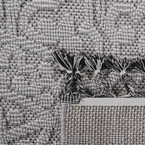 English Elm Guros 4X6 Medallion Area Rug - Durable White/Ivory Design For Indoor/Outdoor Spaces, Easy Care! B189P183610