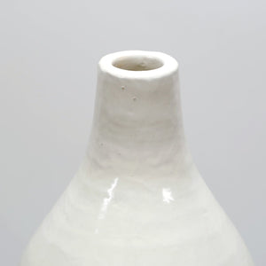 Lilys White Ceramic The Gourd Bottle 8223-4