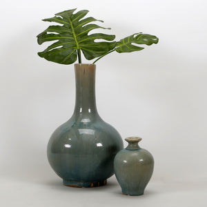 Lilys Green Vintage Style Ceramic Globular Vase(Size And Finish Vary) 8224-3