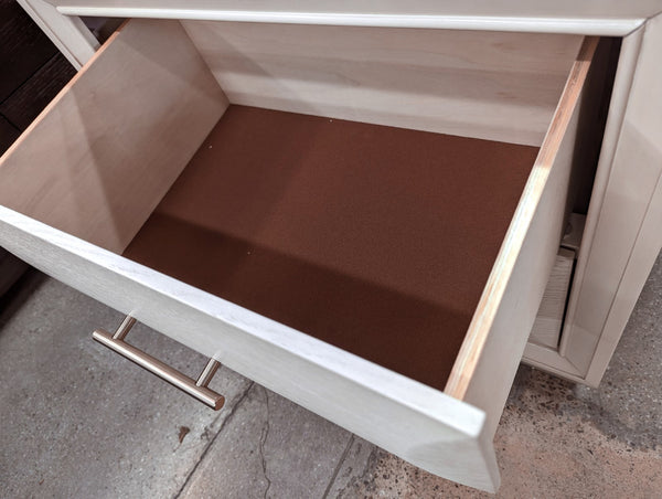 English Elm English Dovetail Chest 36"W x 55.5"H White Oak Finish Transitional 5-Drawer Felt-Lined Top Drawer B2741P372208