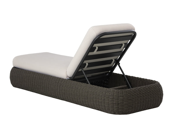 Sunpan Barcelona Lounger - Elegant Weather-resistant Design With Plush Comfort For Ultimate Relaxation Outdoors Cream Fabric 112176