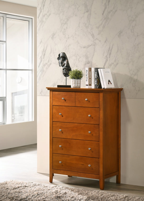 English Elm Hammond Elegant Silver Champagne Dresser with Dovetail Drawers, Soft-Close Hardware, Durable Veneer Finish Oak 52 L x 35 W x 21 H B078108322