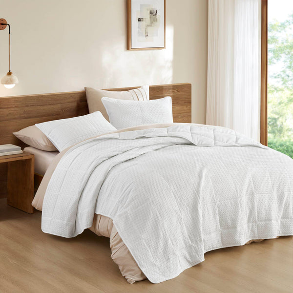 JLA Home Comfort Spaces - Waffle lightweight textured quilt set — breathable, Oeko-Tex certified comfort with plush waffle weave finish White AM14-0376