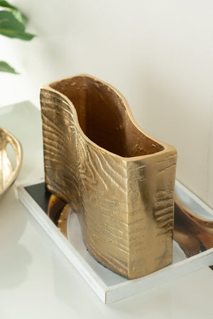English Elm 9.8x3.7x6.9" Gold Aluminum Wavy Rectangular Vase Sculptural Tabletop Glam Accent W2078P489212