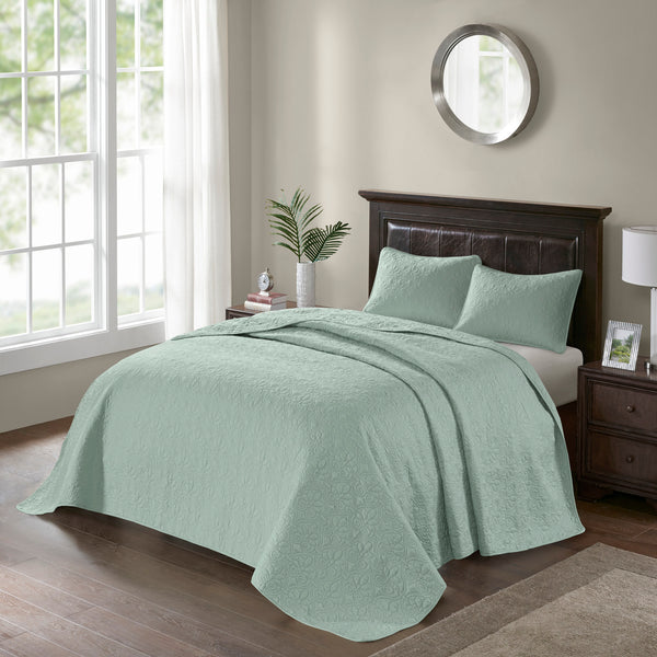 English Elm Reversible Madison Park Quebec Bedspread Set Queen with Quilted Cotton Fill, Oversized Drape, Antimicrobial Protection Seafoam 17.72 L x 15.35 W x 7.87 H B03597412