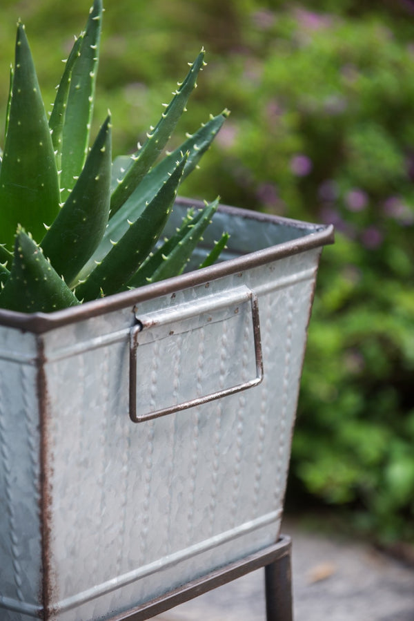 English Elm Set Of 2 Zale Rustic Metal Planters With Stands - Stylish, Durable, Perfect For Indoor & Outdoor Decor W2078P323427-GIGA