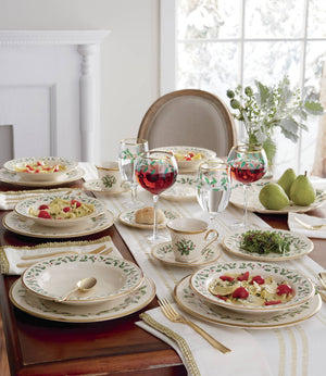 Lenox Holiday Frosted Holly Tumbler Set with 24 Karat Gold Accents for Festive Entertaining 849606