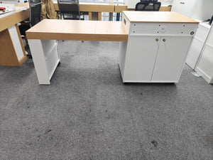English Elm 78.8'' Fluted Rolling Kitchen Island with Extendable Dining Surface Built-in Power Mdf White B2764S00001
