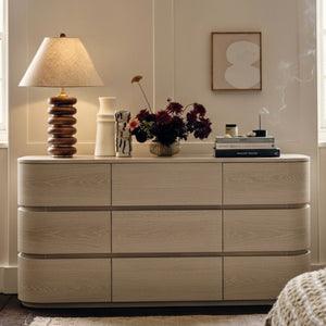 Meridian Furniture Annalise Mid-century Veneer Dresser with Rounded Edges and Ample Storage for Modern Bedrooms Natural 859Oak-D