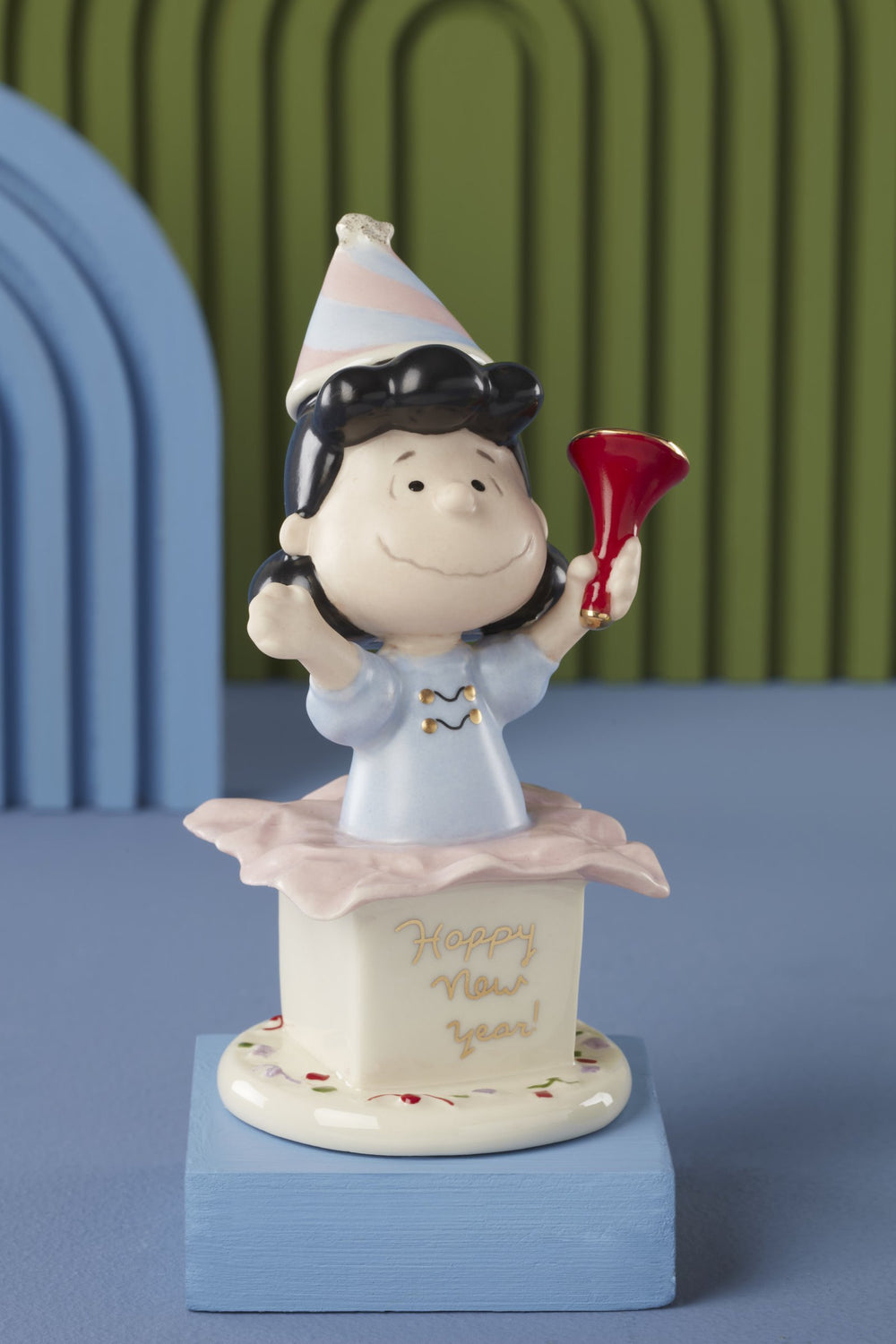 Lenox Happy New Year Peanuts Five Piece Porcelain Figurine Set with Gold Accent Detail 866598