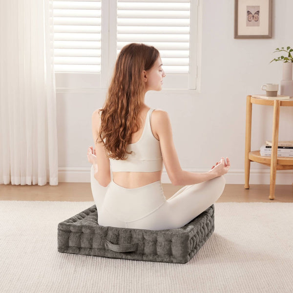 English Elm 1- Piece Tufted Chenille Floor Cushion with Scalloped Edge for Bohemian Living Spaces Charcoal B035P482971