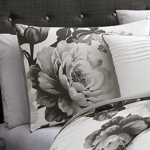 English Elm Ridgely Black 7-Piece Queen Comforter Set - Elegant Floral Design, Soft Cotton, Year-Round Comfort! B340P341957-GIGA