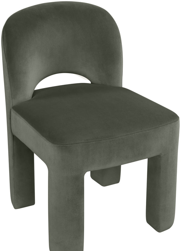 Meridian Furniture Celine Sculptural Velvet Dining Chair with Stain Resistant Upholstery for Modern Rooms Green 88013Green-C