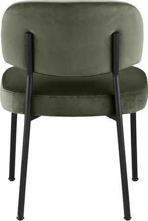 Meridian Furniture Zarelle Velvet Upholstered Dining Chair with Matte Black Iron Frame for Modern Rooms Green 88021Green-C