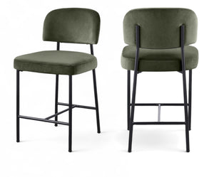 Meridian Furniture Zarelle Velvet Upholstered Counter Stool with Matte Black Iron Frame for Kitchen Islands Green 88022Green-C