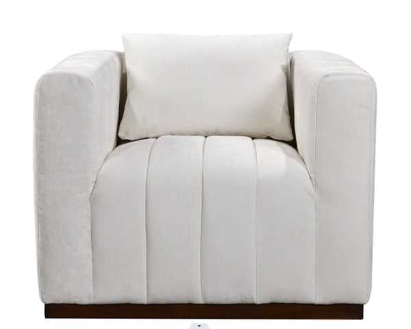 Moti Upton Lounge Chair in Ivory with 1 Toss Pillows 88023074