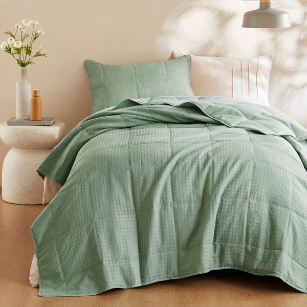 JLA Home Comfort Spaces - Waffle Premium Quilt Set with Airy Waffle-Weave Texture, Breathable Year-Round Comfort & Durable Design Green AM14-0368