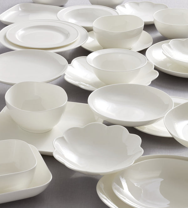 Lenox Studio 1414 Bone China Coupe Dinnerware Set Rimless Profile Bright White Gloss Modern Table 16-Piece 898746
