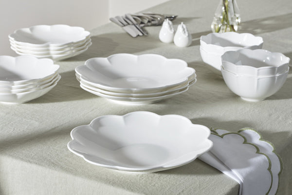 Lenox Studio 1414 Bone China Dinnerware Set Scalloped Edge Elegant Gloss Finish for Everyday Dining Curve 12-Piece 898753