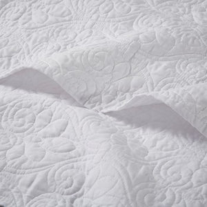 English Elm Reversible Madison Park Quebec Quilt Set King/Cal King with Prewashed Cotton Fill, Antimicrobial Finish White 17.72 L x 15.35 W x 6.3 H B03597391