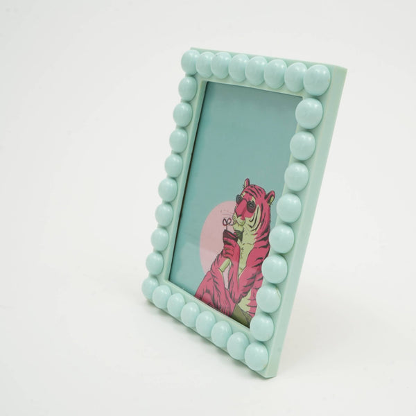 English Elm Elegant Powder Blue Candy Frame 4x6 Resin Picture Frame — Modern Lilac Charm for Shelves & Desks B346P356165