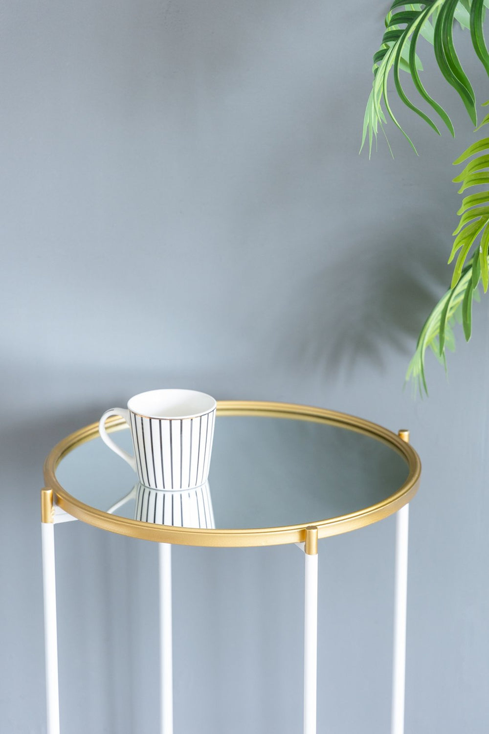 English Elm Set Hannes Nesting Side Tables with Glass Tops Elegant Deco-Modern Metal Frame for Living Rooms Gold+White W2078P394084