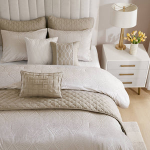English Elm 10-piece California King Velvet Jacquard Comforter Set Layered Bedding with Microfiber Shams Champagne B035P482942
