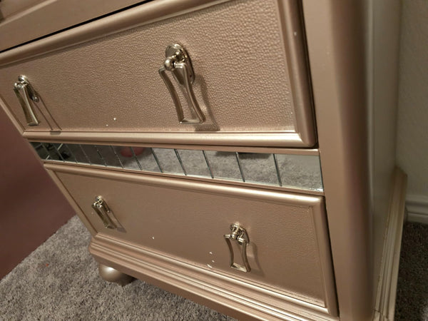 English Elm 2 Drawer Nightstand with Ample Storage and Inset Handles, Contemporary Wooden Bedside Table with Sturdy Legs and Wide Display Top Rose Gold B016P251438