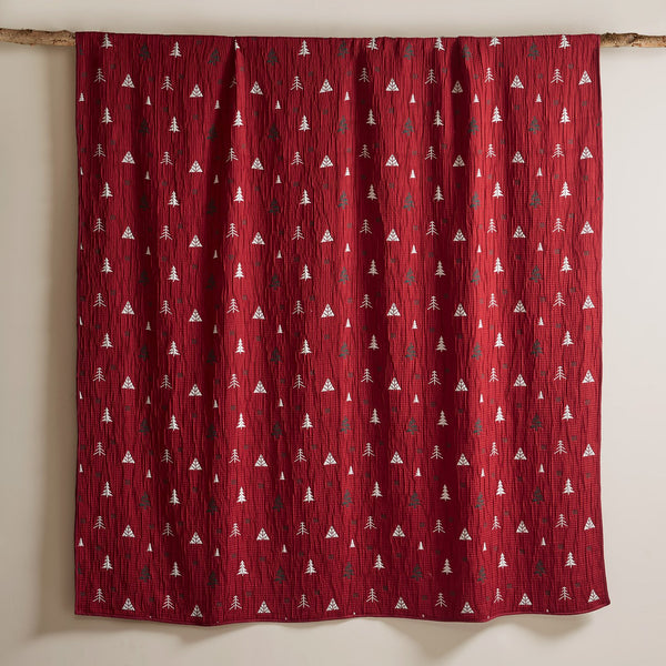 JLA Home Madison Park - Coverlet Festive Matelassé Reversible Jacquard with Trees & Snowflakes—Lightweight Cozy Holiday Layer 96 L x 106 W x 0.25H MP13-8813