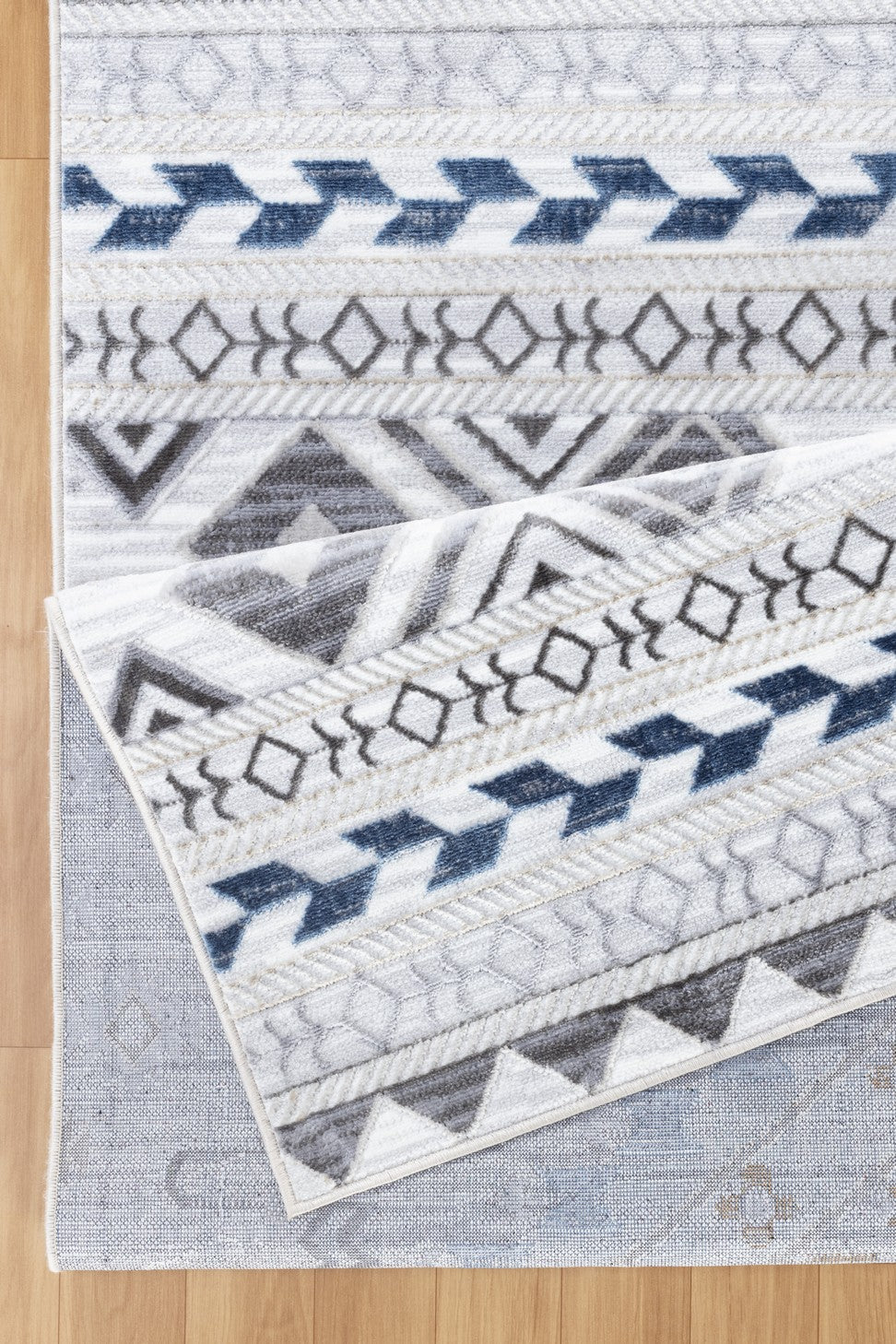 English Elm Legacy Gc_Cam8001 Multi Soft Area Rug 5'3" X 7' - Durable, Stain-Resistant, Kid & Pet-Friendly Design B186P181135