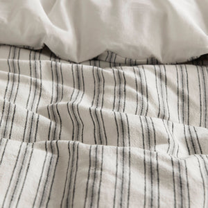 English Elm 3 Cal King Duvet Set with Linen-Blend Yarn Dye Fabric, Breathable Cotton Backing for Comfort Grey 12.01 L x 10.24 W x 6.5 H B035P319221