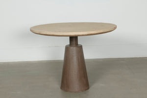 Lilys 39" Pedestal Round Table Weathered Natural 90720140