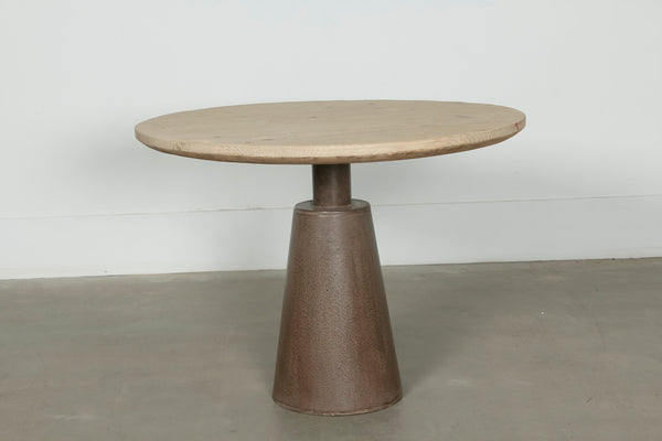 Lilys 39" Pedestal Round Table Weathered Natural 90720140