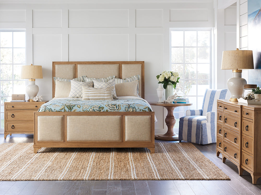 Lexington Barclay Butera Crystal Cove Upholstered Panel Bed - Coastal Elegance With Sophisticated Design For Your Bedroom Retreat Sandstone  920-134c