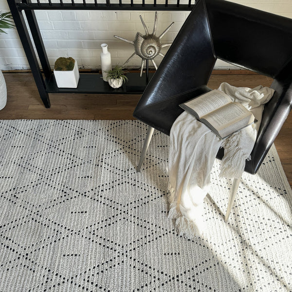 Capel Rugs Geometrics Hand-woven 100% Wool Rug From India – Luxurious Comfort With Stunning Geometric Designs Gray, Black 100% Wool 9226rs09001200330