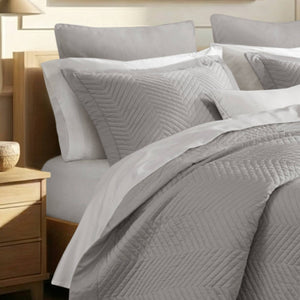English Elm King Cotton Sateen Quilt Set Smooth Breathable Bedroom Layering Coverlet 3 Piece Light Gray B035P496601