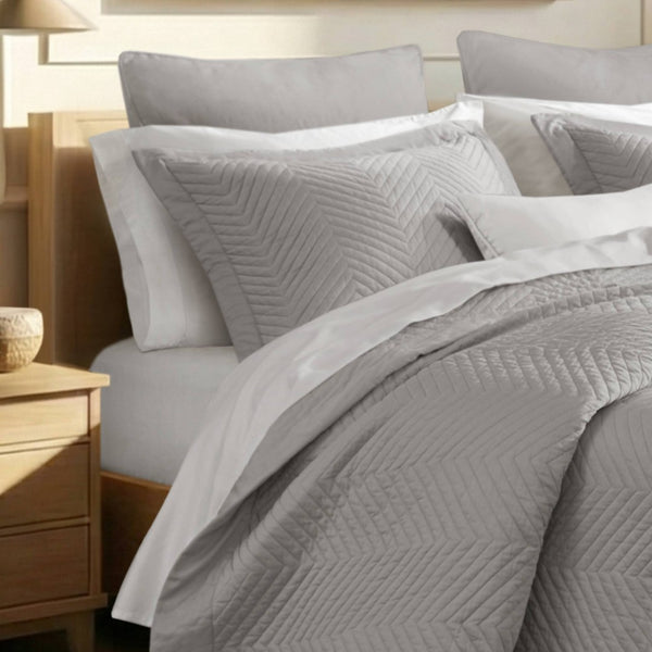 English Elm King Cotton Sateen Quilt Set Smooth Breathable Bedroom Layering Coverlet 3 Piece Light Gray B035P496601