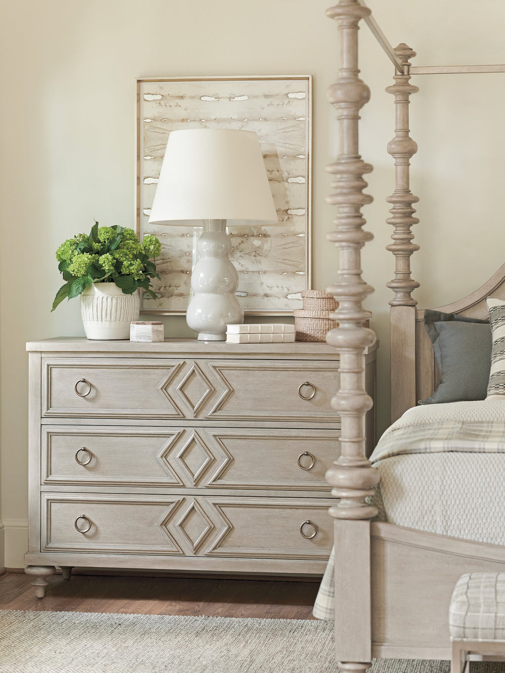 Lexington Barclay Butera Viewpoint Elegant 3-drawer Dresser With Decorative Diamond Overlays And Timeless Bun Feet Design Dune  926-221