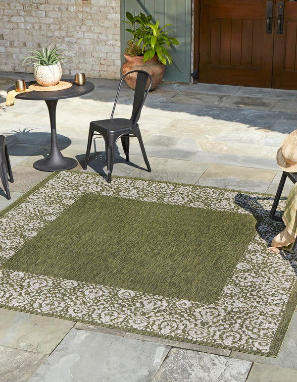 Unique Loom Outdoor Border Floral Border Machine Made Floral Rug Green, Ivory/Gray 7' 10" x 7' 10"