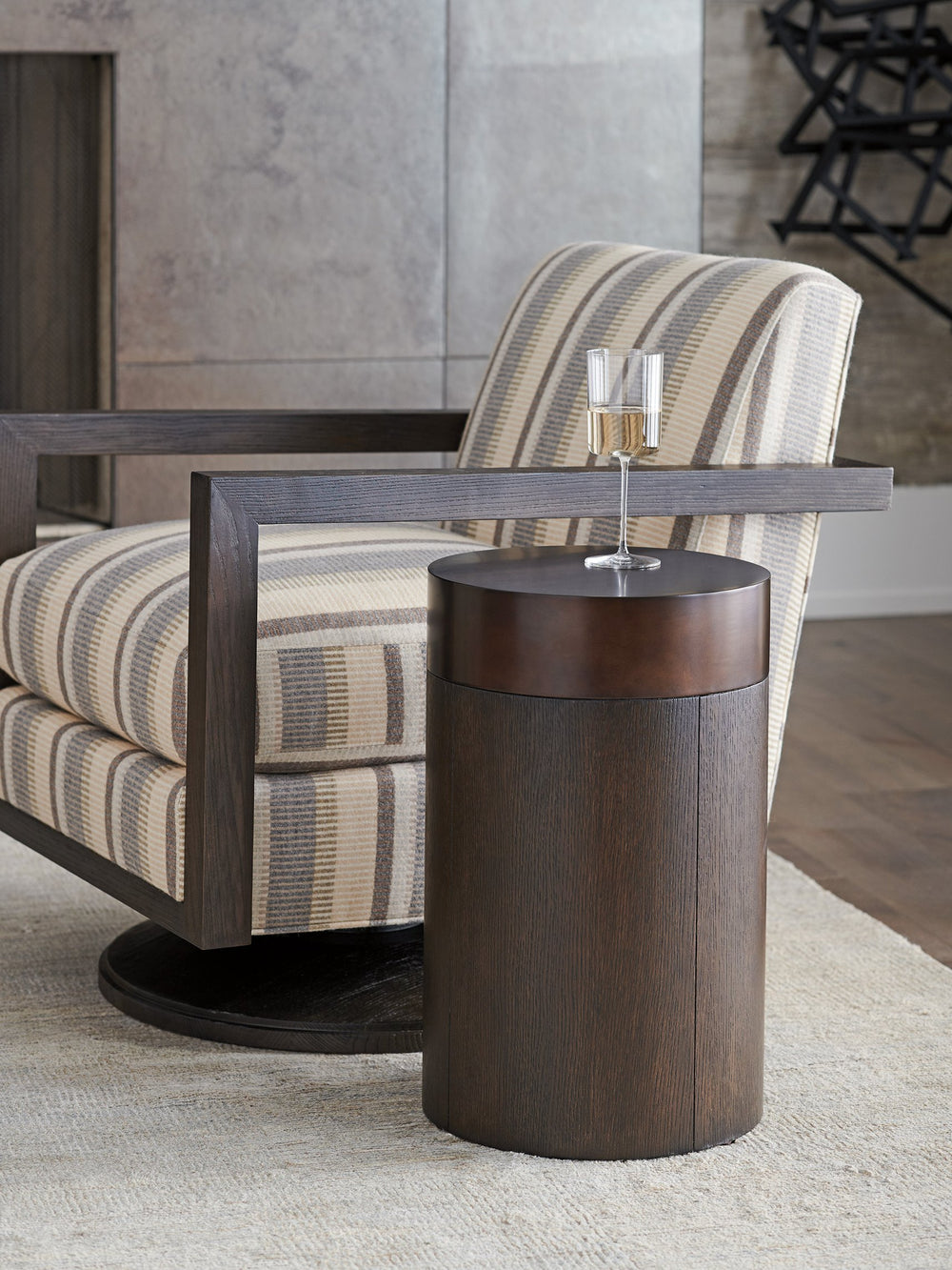 Lexington Barclay Butera Black Diamond Round End Table - Elegant Quartered White Oak With Burnished Bronze Accents For Luxury Canyon  930-950