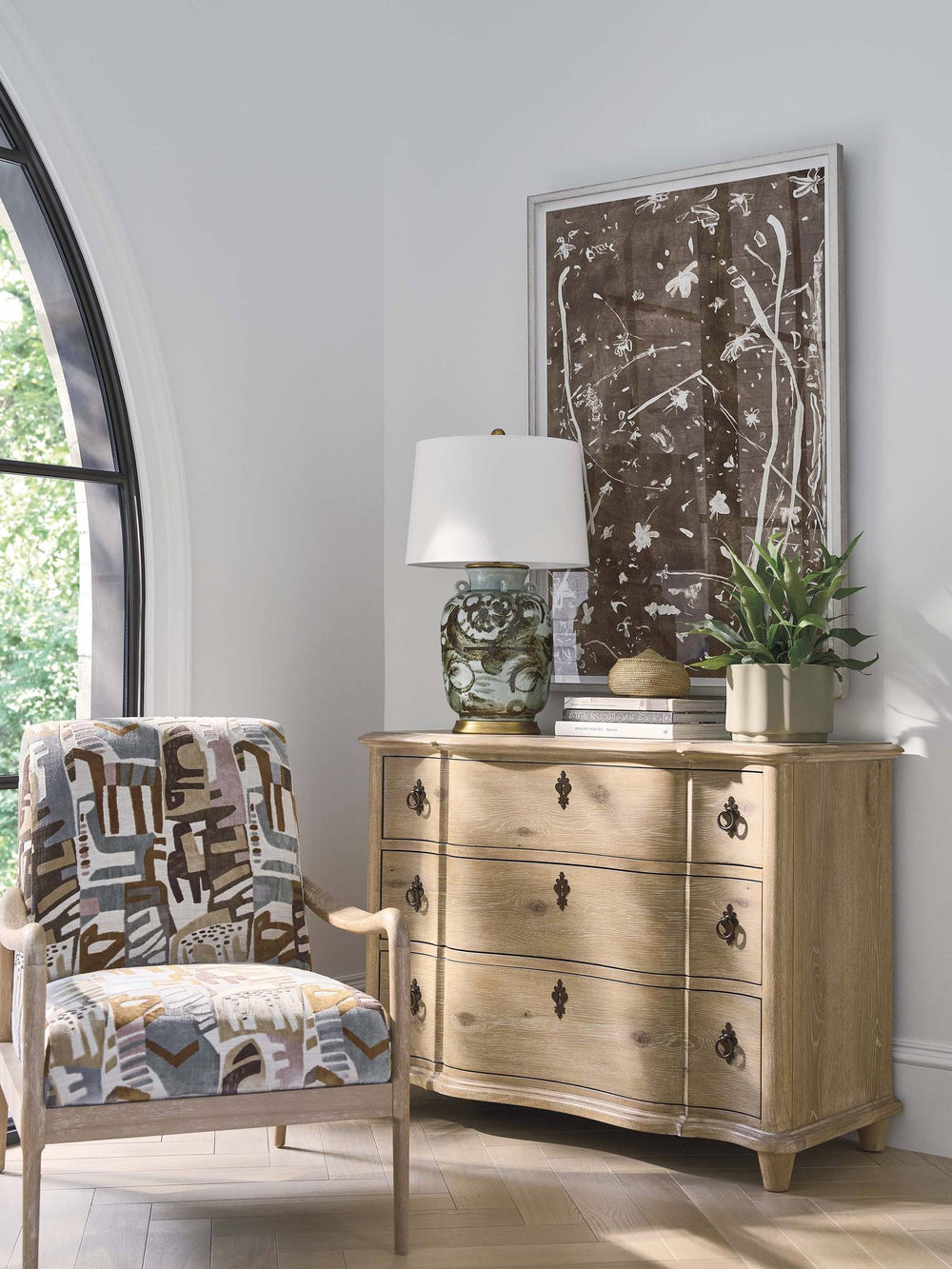 Lexington Camino Serpentine Oak Veneer Hall Chest with Bronze Hardware and Tapered Legs 940-973