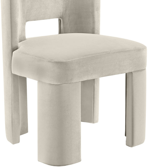 Meridian Furniture Zuno Sculptural Velvet Upholstered Dining Chair with Solid Wood Frame for Modern Interiors Cream 945Cream-C