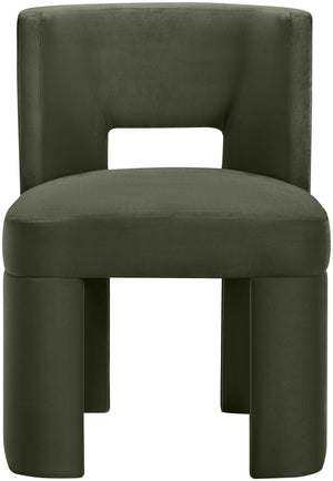 Meridian Furniture Zuno Sculptural Velvet Upholstered Dining Chair with Solid Wood Frame for Modern Interiors Green 945Green-C