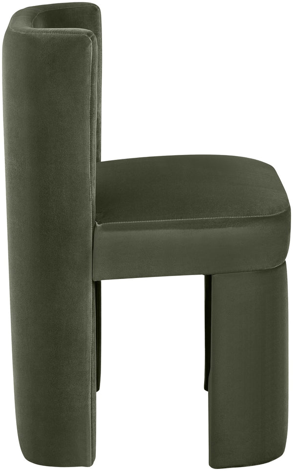 Meridian Furniture Zuno Sculptural Velvet Upholstered Dining Chair with Solid Wood Frame for Modern Interiors Green 945Green-C
